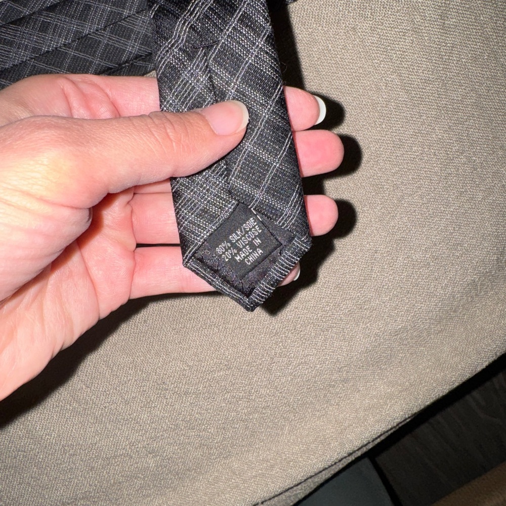 Calvin Klein/Kenneth Cole Dress Tie Bundle (FREE SHIPPING) - Picture 5 of 5